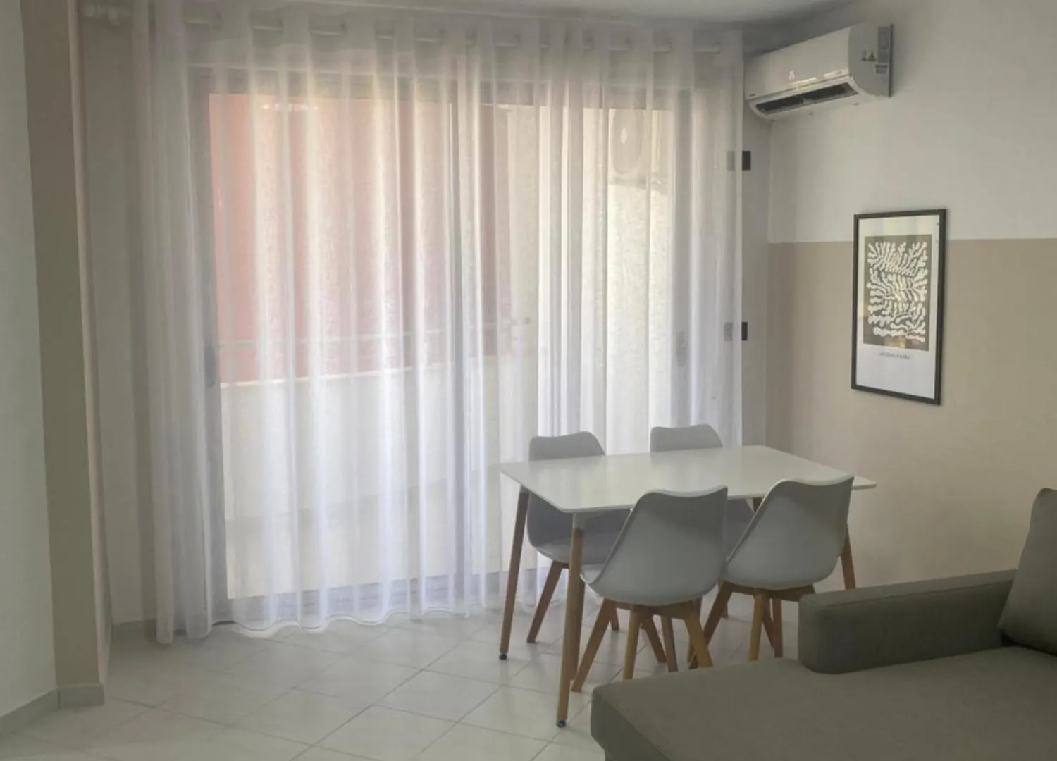 Lulu Suites - Gray Golem  Apartment Golem (Tirana)