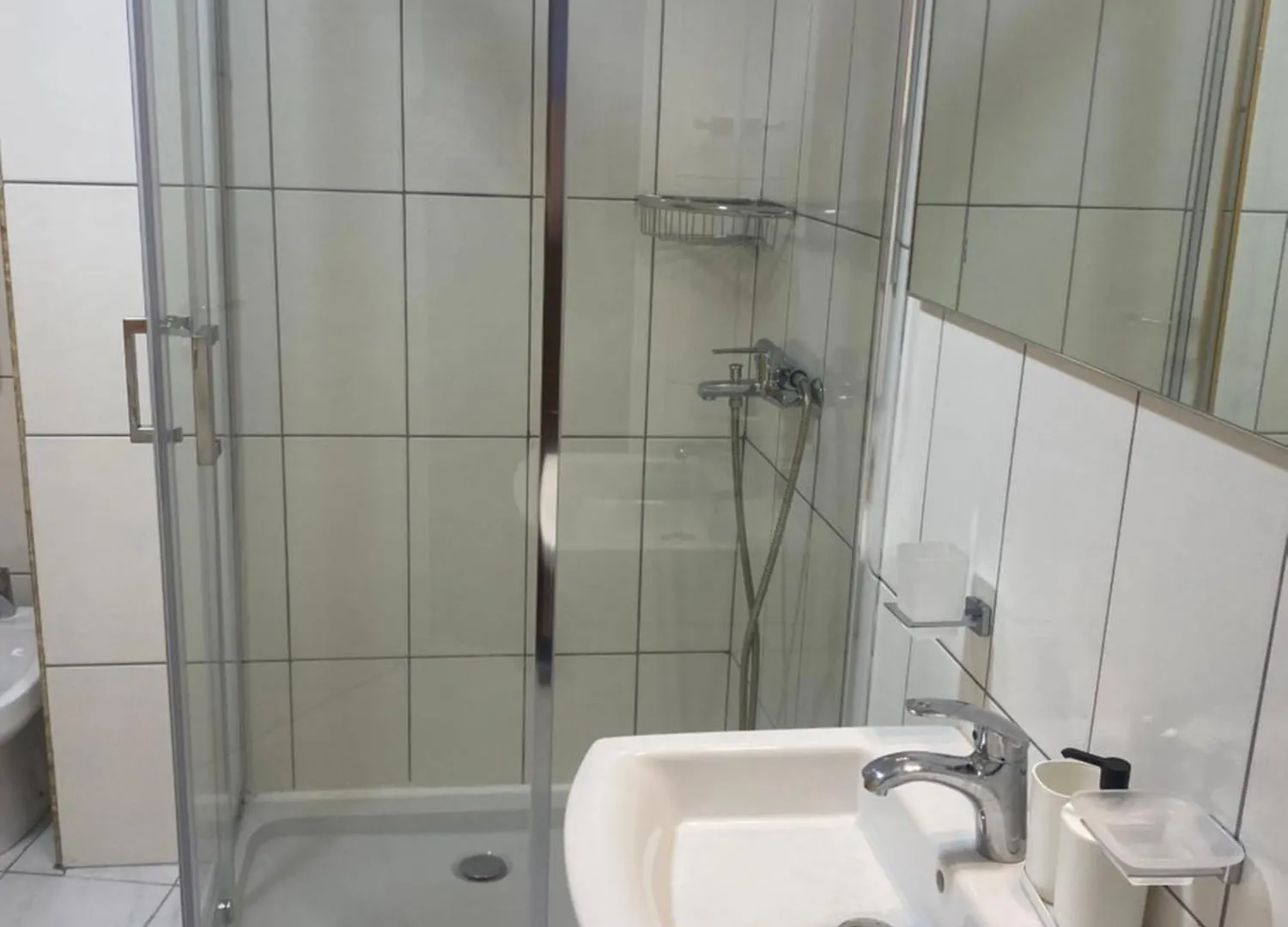 Lulu Suites - Gray Golem  Albania